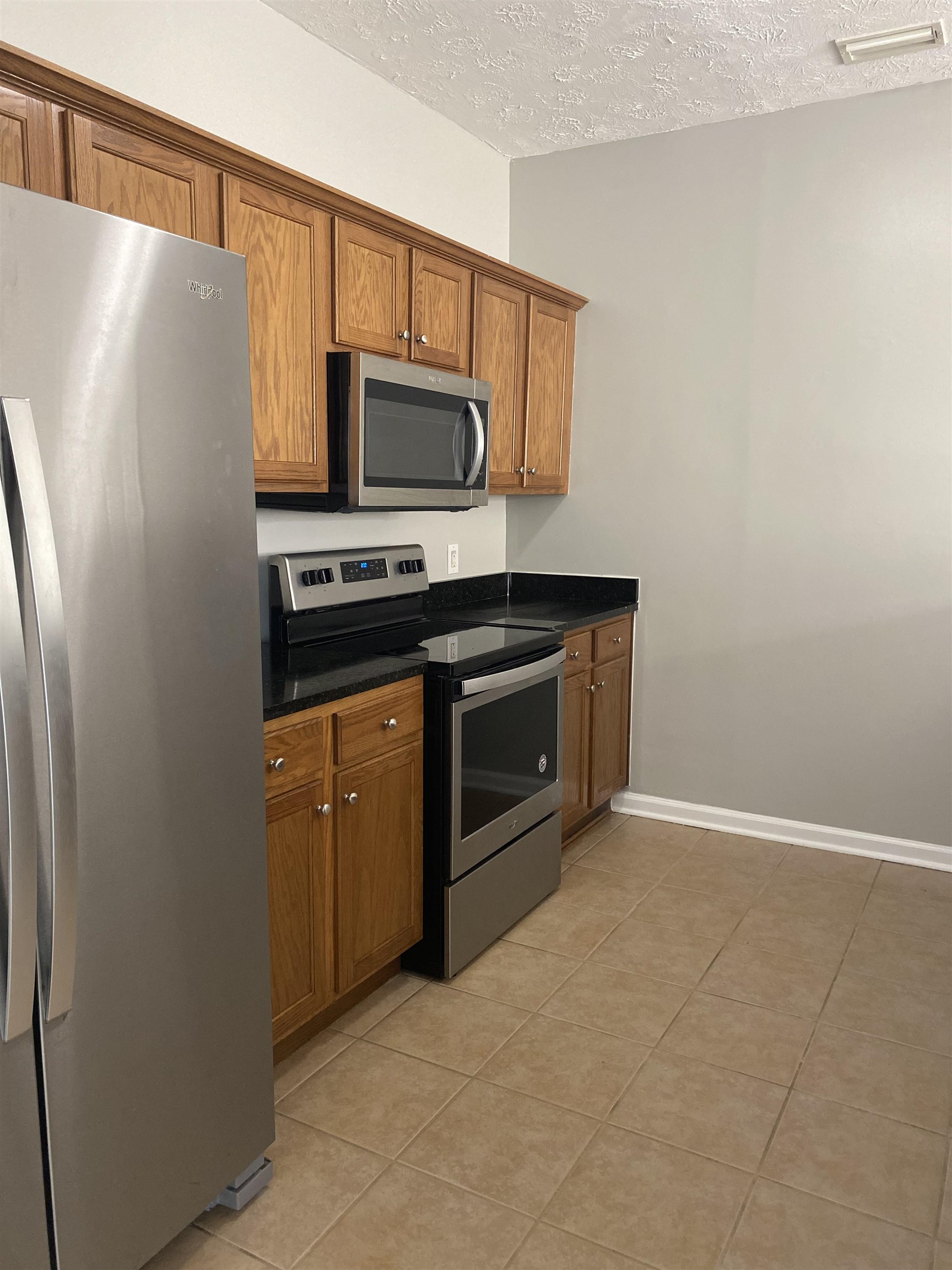 3872 Emerille Drive Foley, AL 36535 - Photo 4 of 19 Kitchen