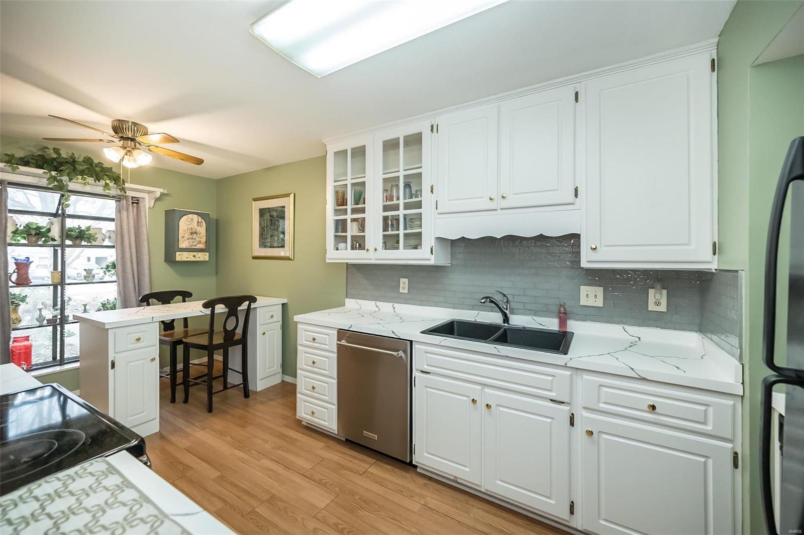 738 Windy Ridge Drive Ballwin, MO 63021 - Photo 7 of 42