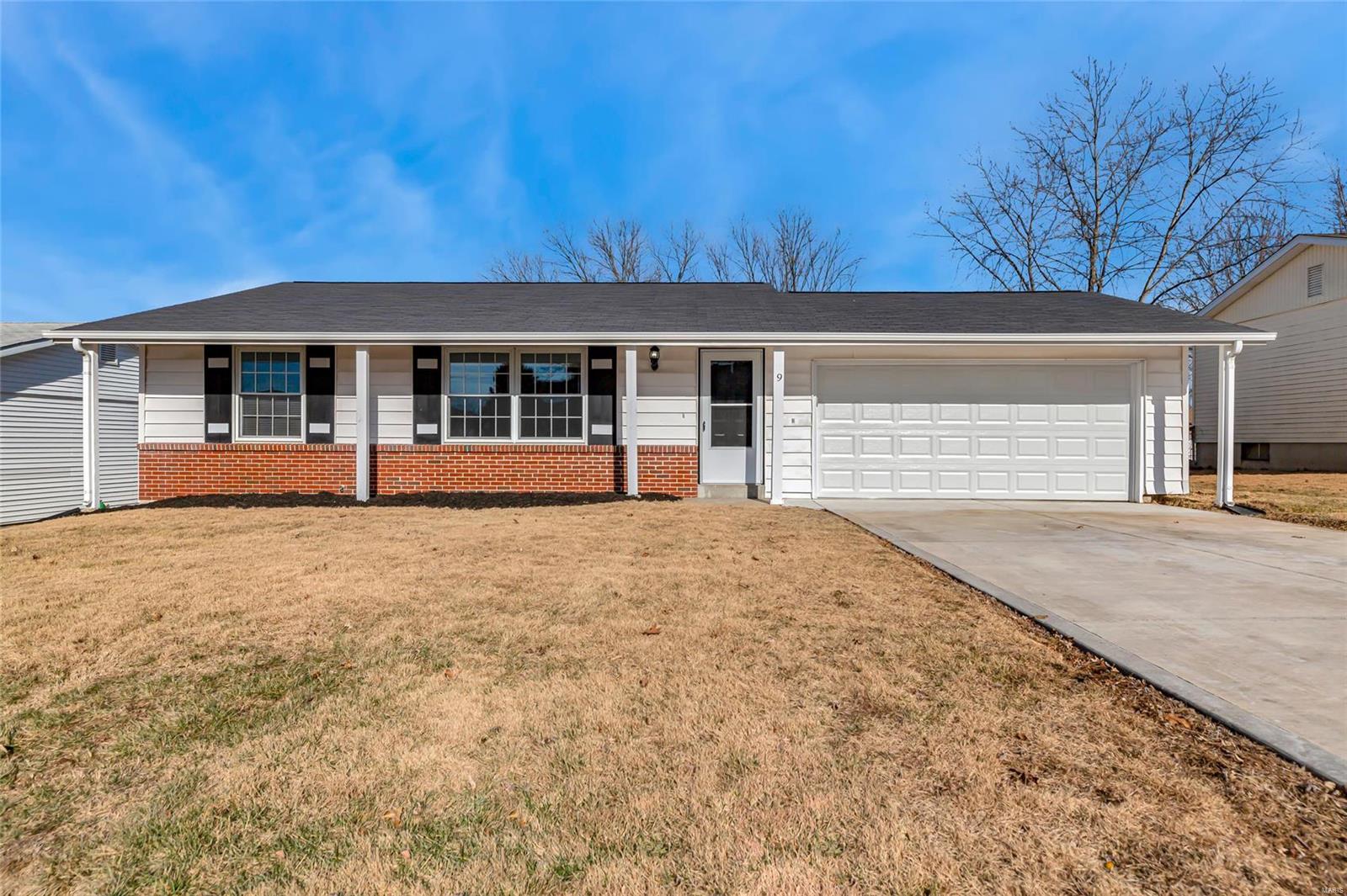 9 Sunnyfield Road St. Peters, MO 63376 - Photo 1 of 31