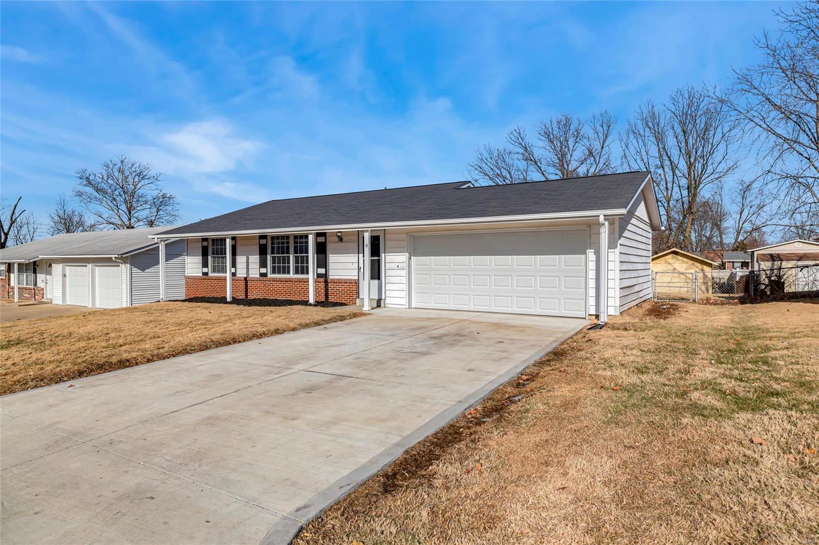 9 Sunnyfield Road St. Peters, MO 63376 - Photo 3 of 31