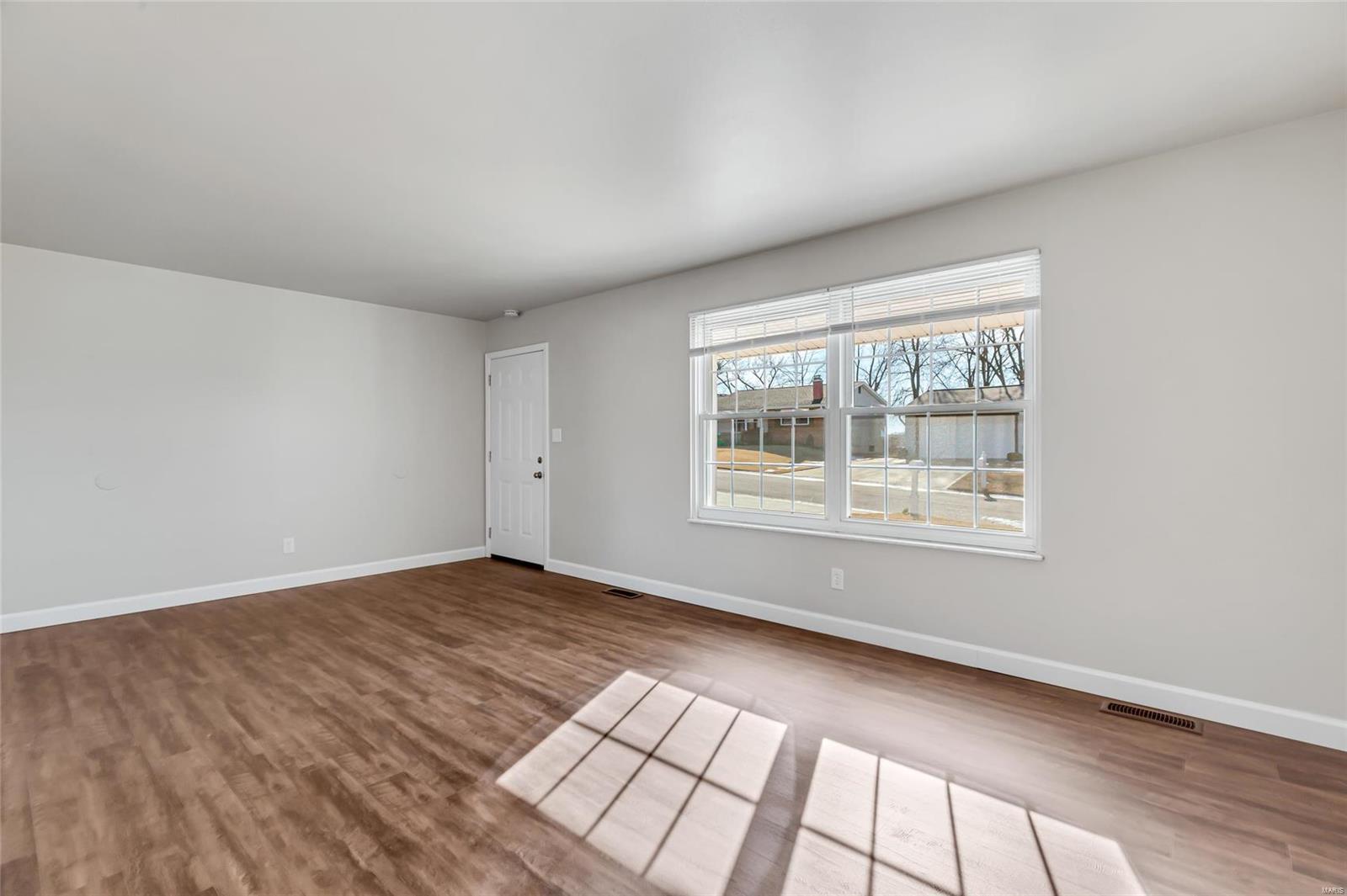 9 Sunnyfield Road St. Peters, MO 63376 - Photo 6 of 31