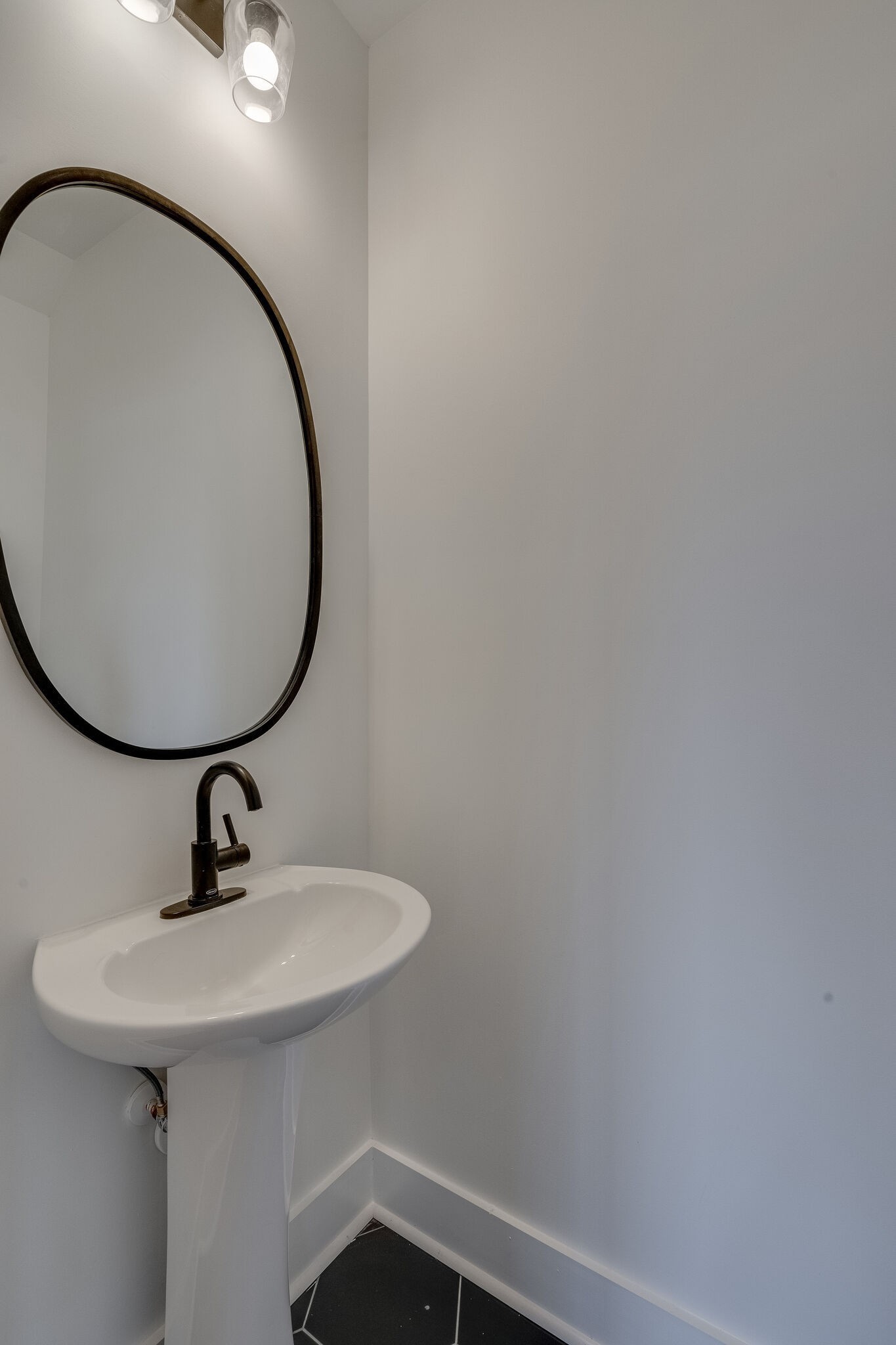 3053 Hillside Road Nashville, TN 37207 - Photo 15 of 35 Gallery Image 15