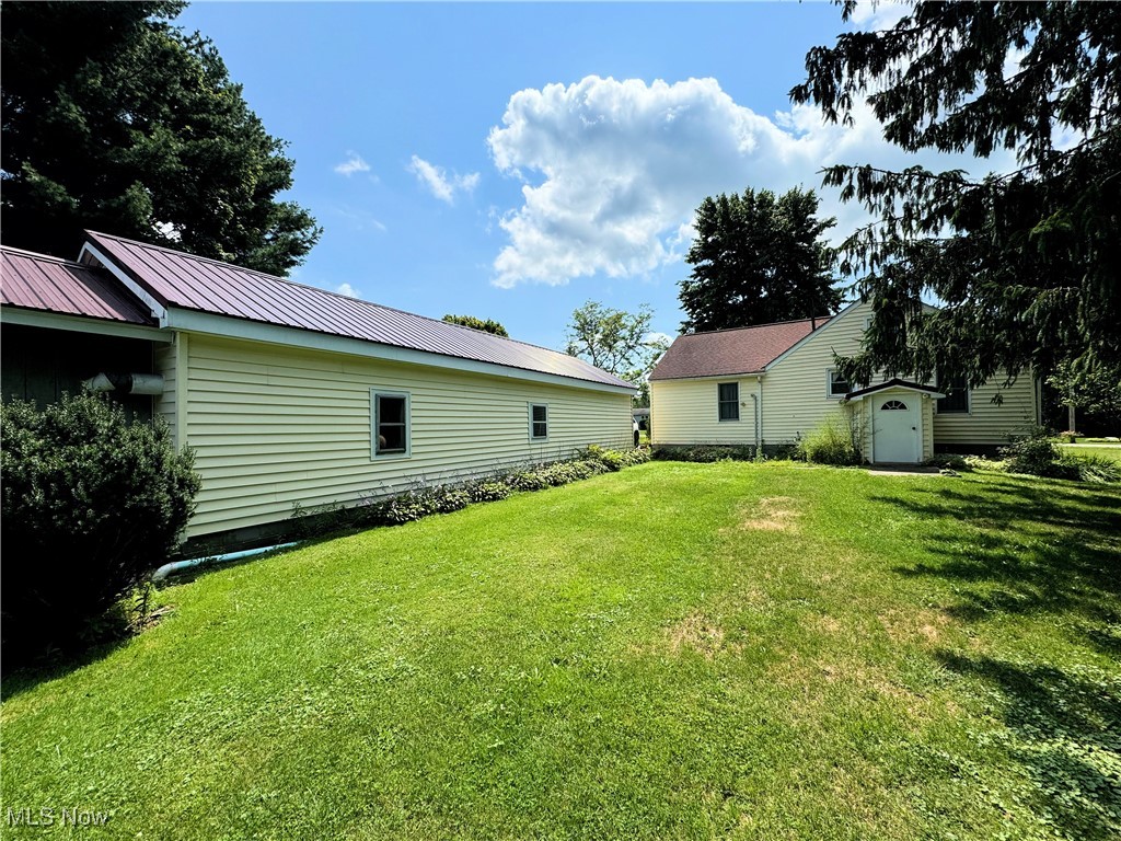 14090 Chardon-Windsor Road Chardon, OH 44024 - Photo 43 of 44