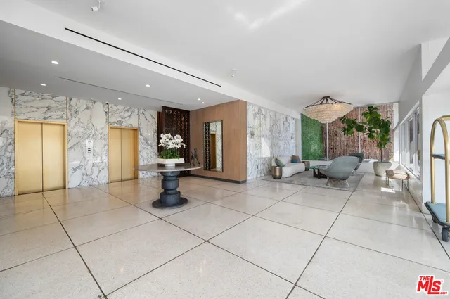 $869,000 | 8787 Shoreham Drive, Unit 203, West Hollywood, CA 90069