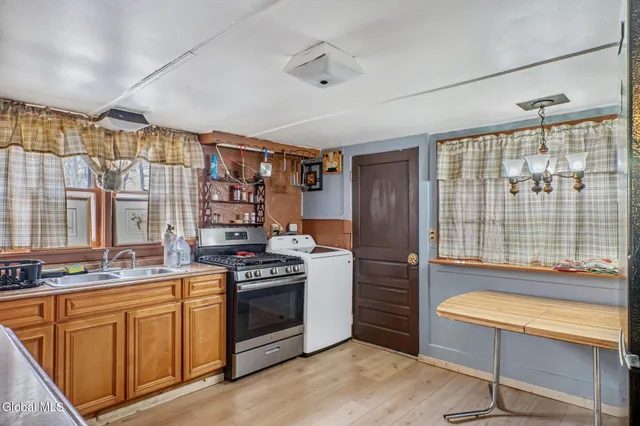 $275,000 | 64 Grove Street, Cairo, NY 12413