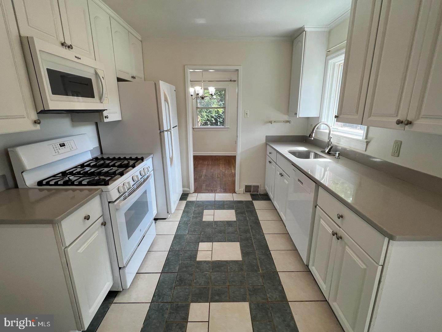 2314 Eccleston Street Silver Spring, MD 20902 - Photo 3 of 30 Kitchen