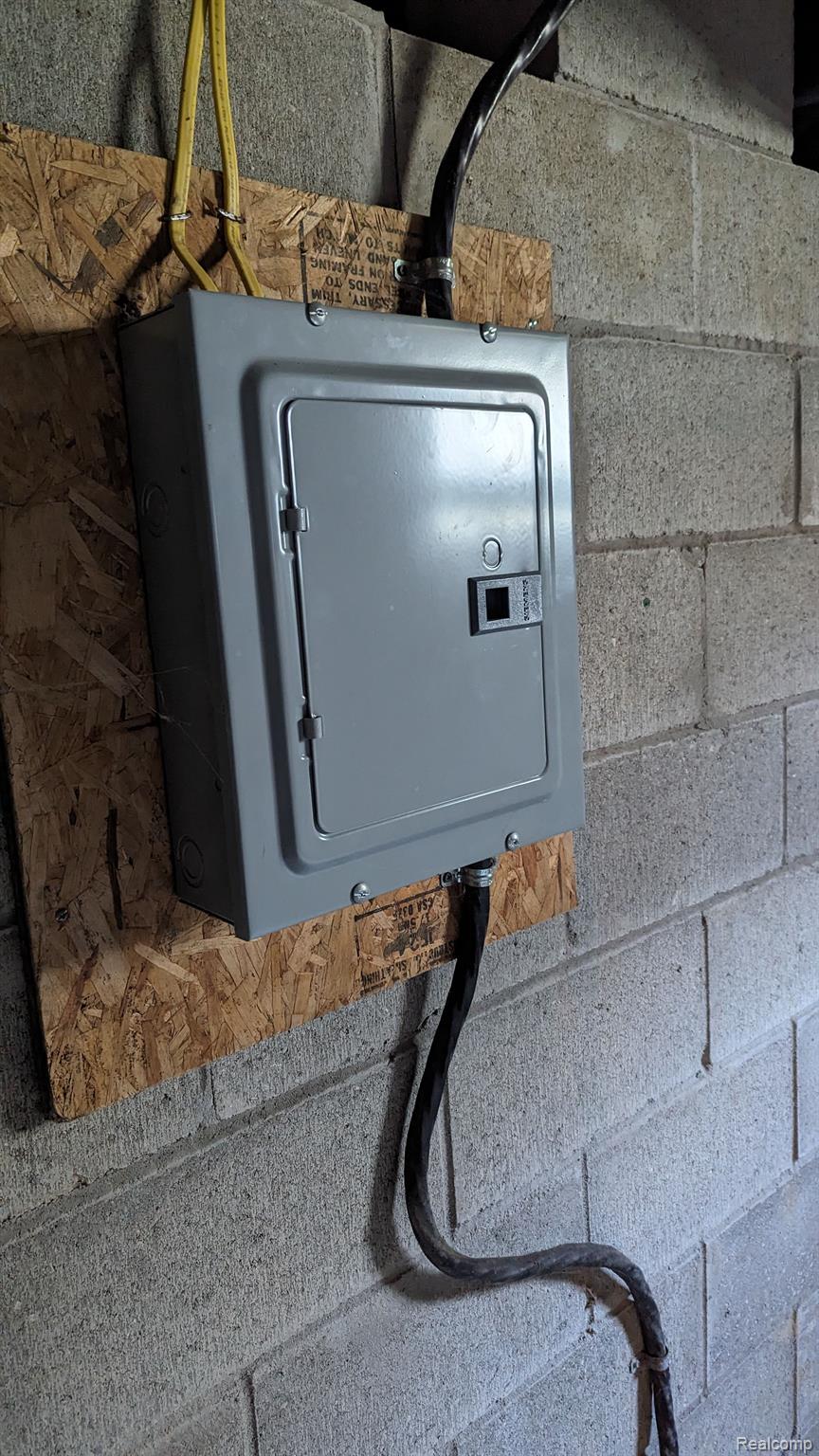 6227 Kenbrook Road Lansing, MI 48911 - Photo 24 of 24 ELECTRICAL PANEL