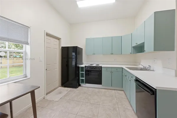 $2,600 | 1620 Northeast 160th Street, Unit 1620, North Miami Beach, FL 33162