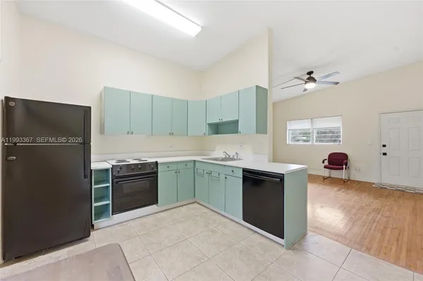 $2,600 | 1620 Northeast 160th Street, Unit 1620, North Miami Beach, FL 33162