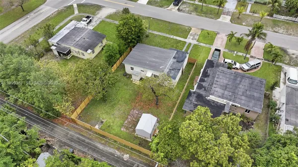 $2,600 | 1620 Northeast 160th Street, Unit 1620, North Miami Beach, FL 33162