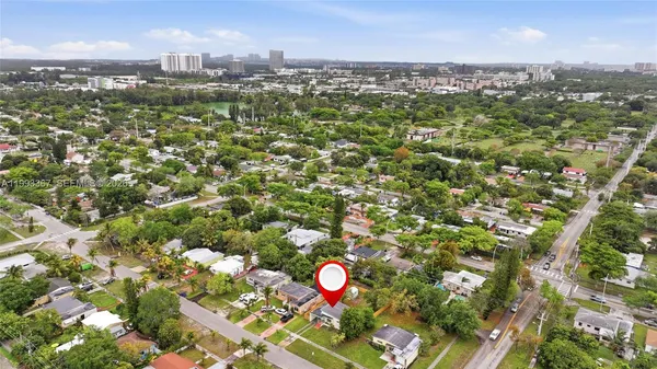 $2,600 | 1620 Northeast 160th Street, Unit 1620, North Miami Beach, FL 33162