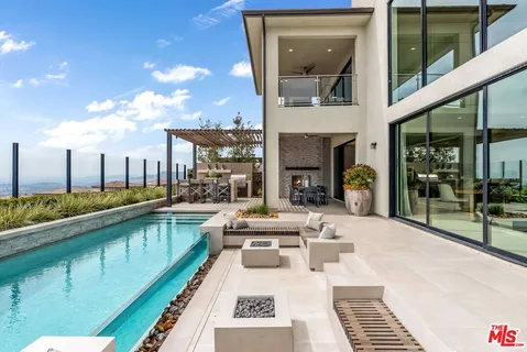 a outdoor view with a sitting space