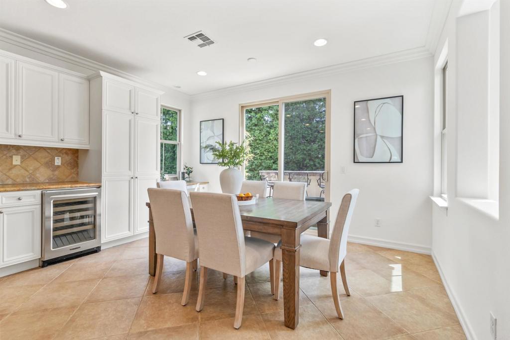 7336 Circulo Papayo Carlsbad, CA 92009 - Photo 13 of 38