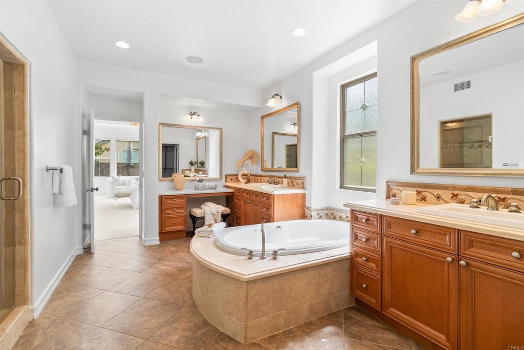 7336 Circulo Papayo Carlsbad, CA 92009 - Photo 20 of 38