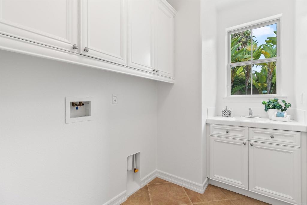 7336 Circulo Papayo Carlsbad, CA 92009 - Photo 26 of 38