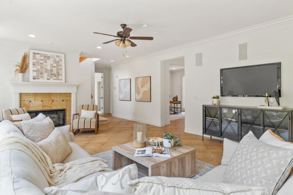 7336 Circulo Papayo Carlsbad, CA 92009 - Photo 6 of 38