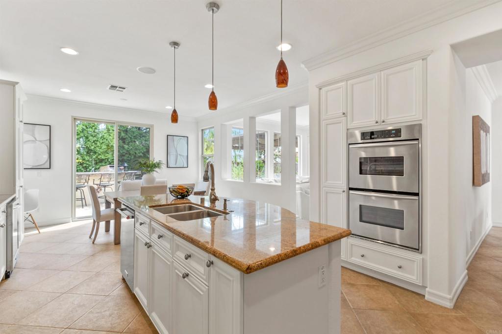 7336 Circulo Papayo Carlsbad, CA 92009 - Photo 9 of 38