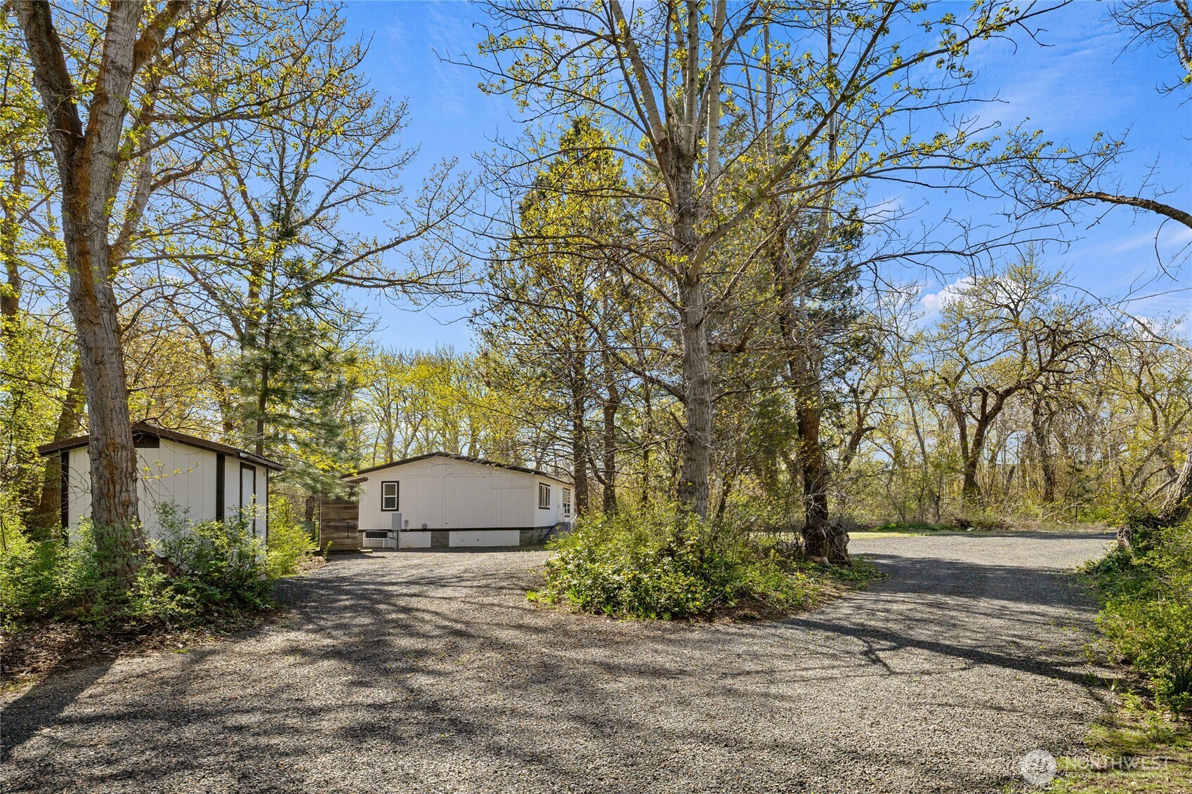 421 Cottonwood Road Thorp, WA 98946 - Photo 3 of 36