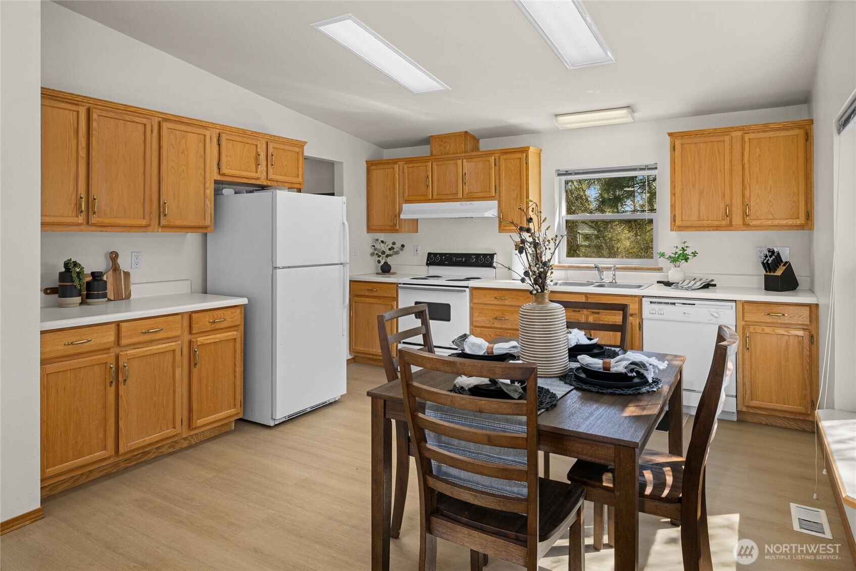 421 Cottonwood Road Thorp, WA 98946 - Photo 10 of 36