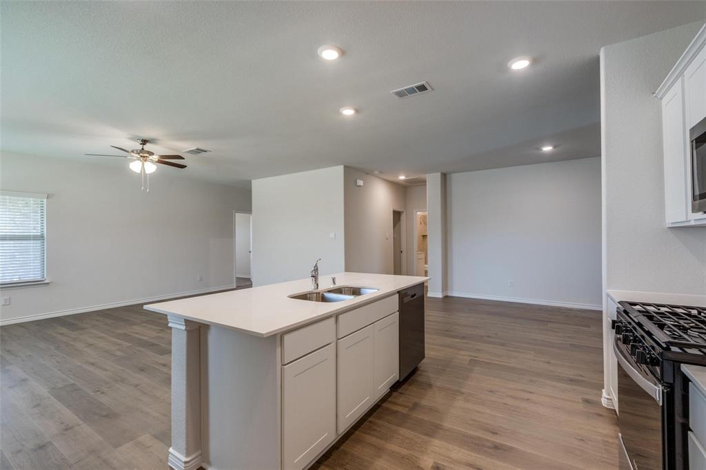 5237 Sandrine Avenue Aubrey, TX 76227 - Photo 14 of 31