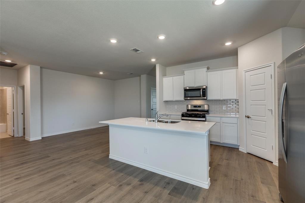 5237 Sandrine Avenue Aubrey, TX 76227 - Photo 15 of 31