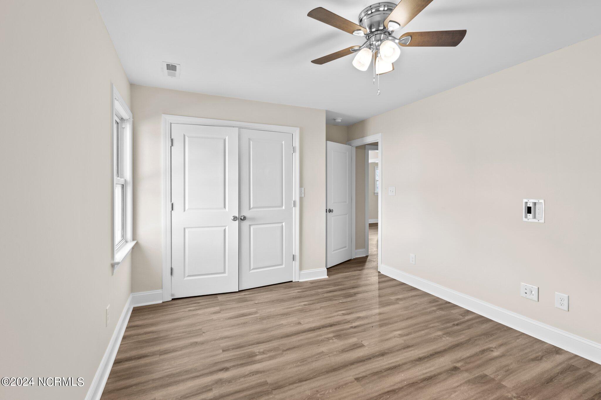 202 North 1st Avenue New Bern, NC 28560 - Photo 19 of 27 Guest Room 1