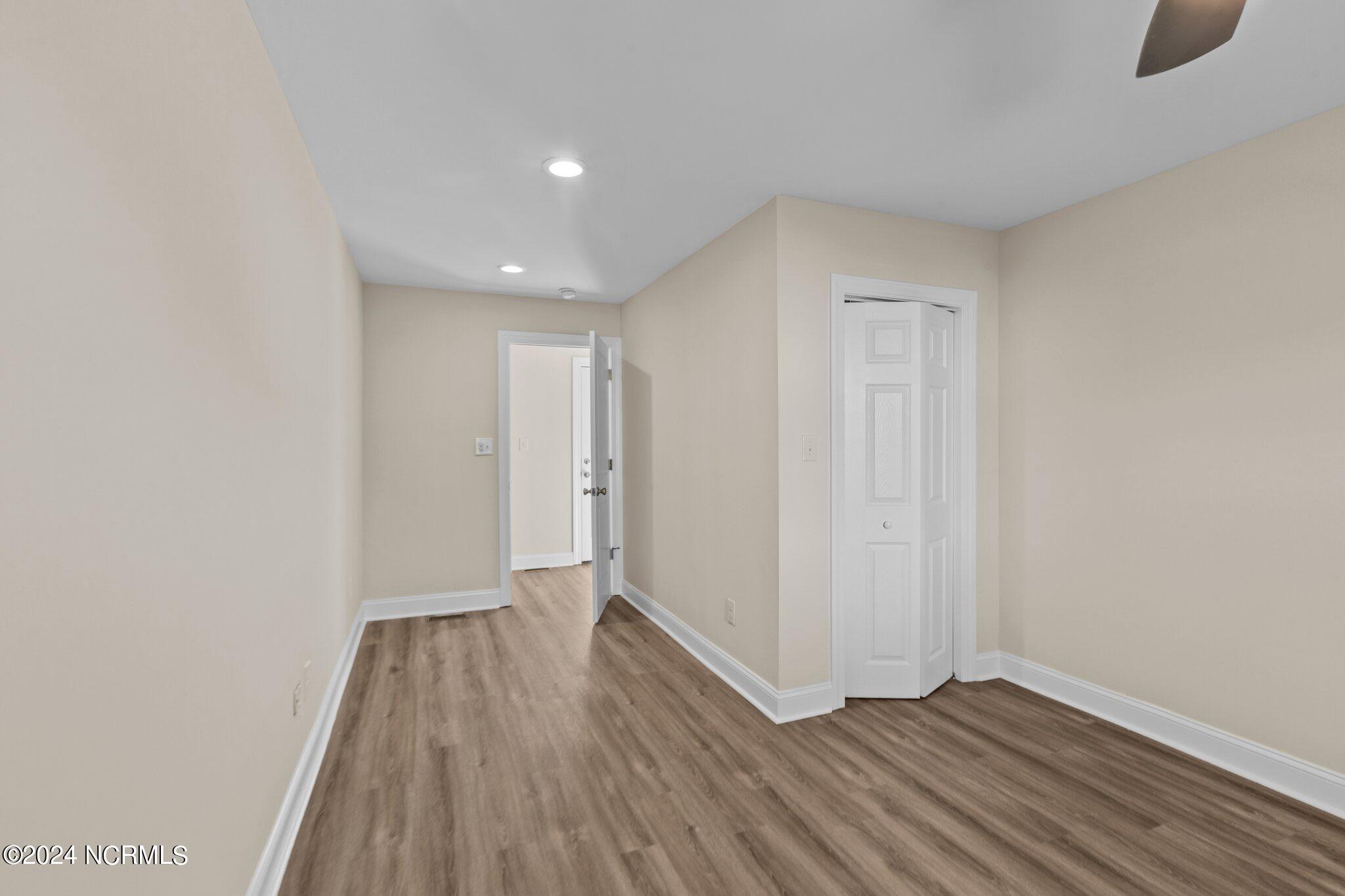 202 North 1st Avenue New Bern, NC 28560 - Photo 24 of 27 Guest Room 3