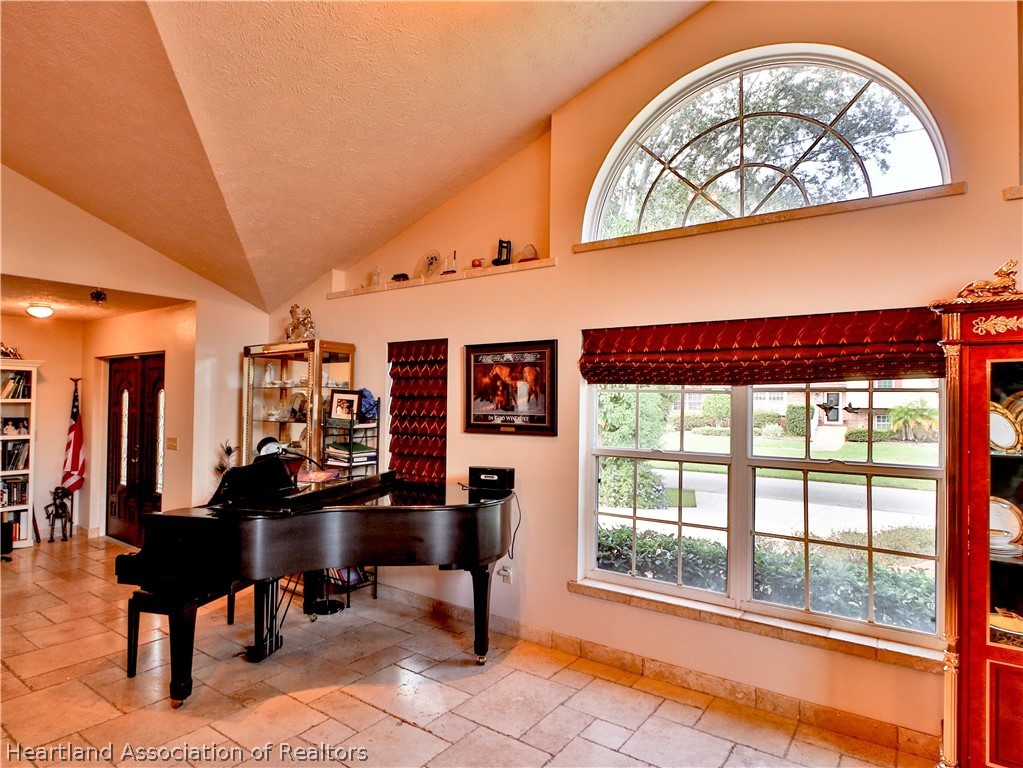 2725 West Charing Road Avon Park, FL 33825 - Photo 5 of 27 Gallery Image 5