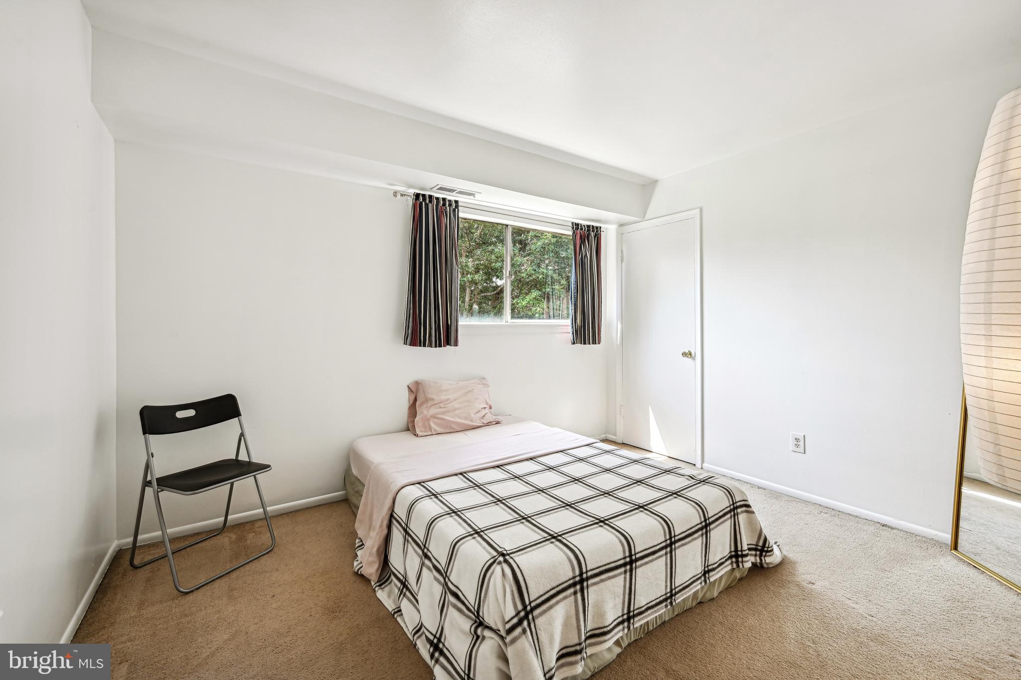7507 Riverdale Road, Unit 2058 New Carrollton, MD 20784 - Photo 14 of 17 Second Bedroom