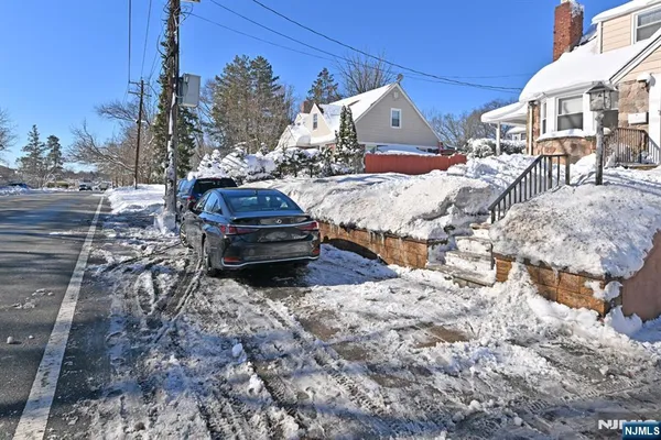 $1,950 | 159 Livingston Street, Northvale, NJ 07647