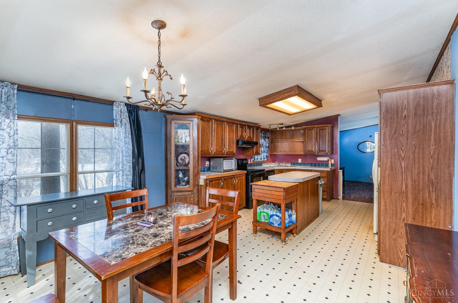 15979 Edgington Road Williamsburg, OH 45176 - Photo 8 of 19 Gallery Image 8