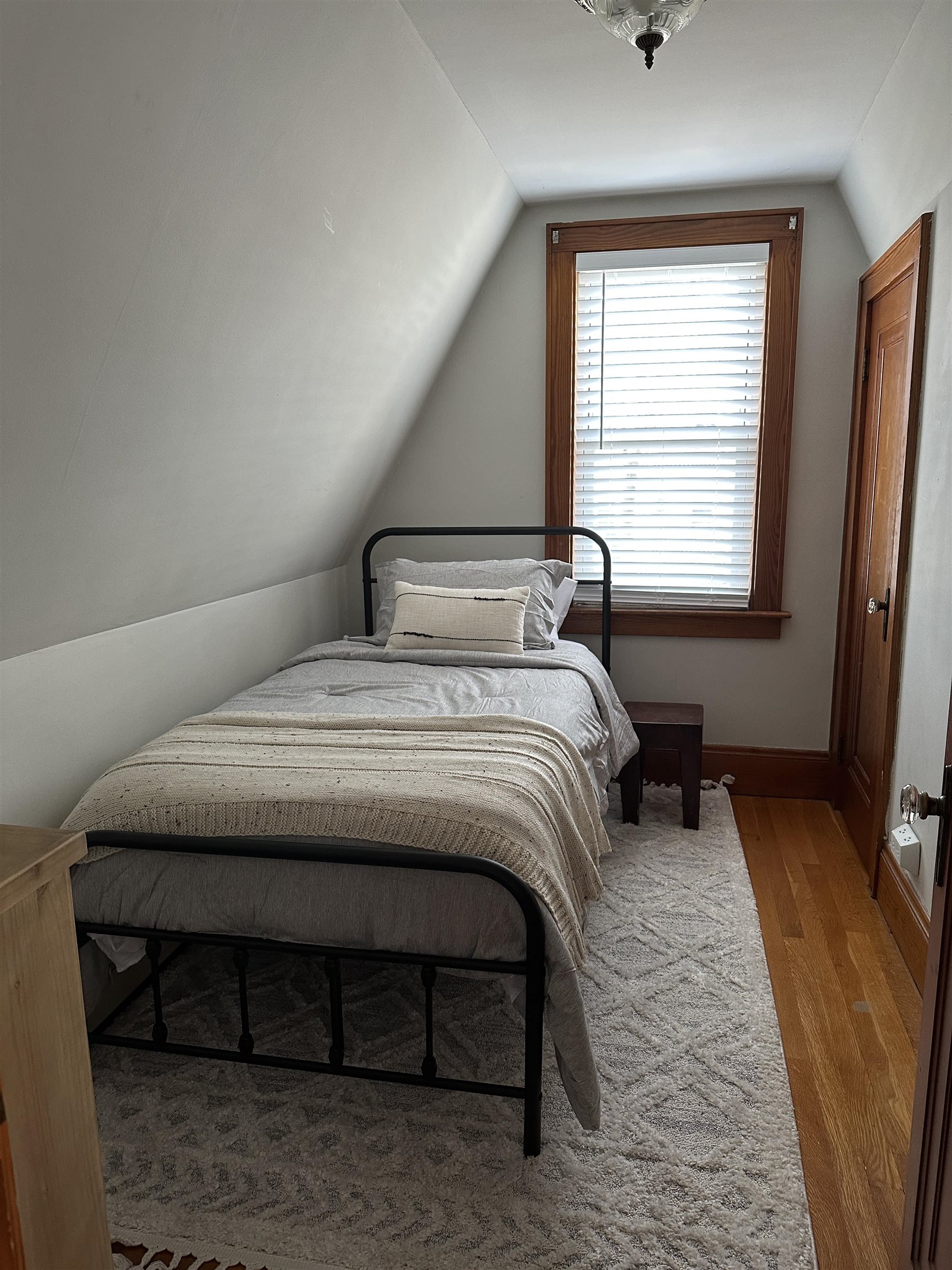 345 Coolidge Avenue Manchester, NH 03102 - Photo 13 of 15