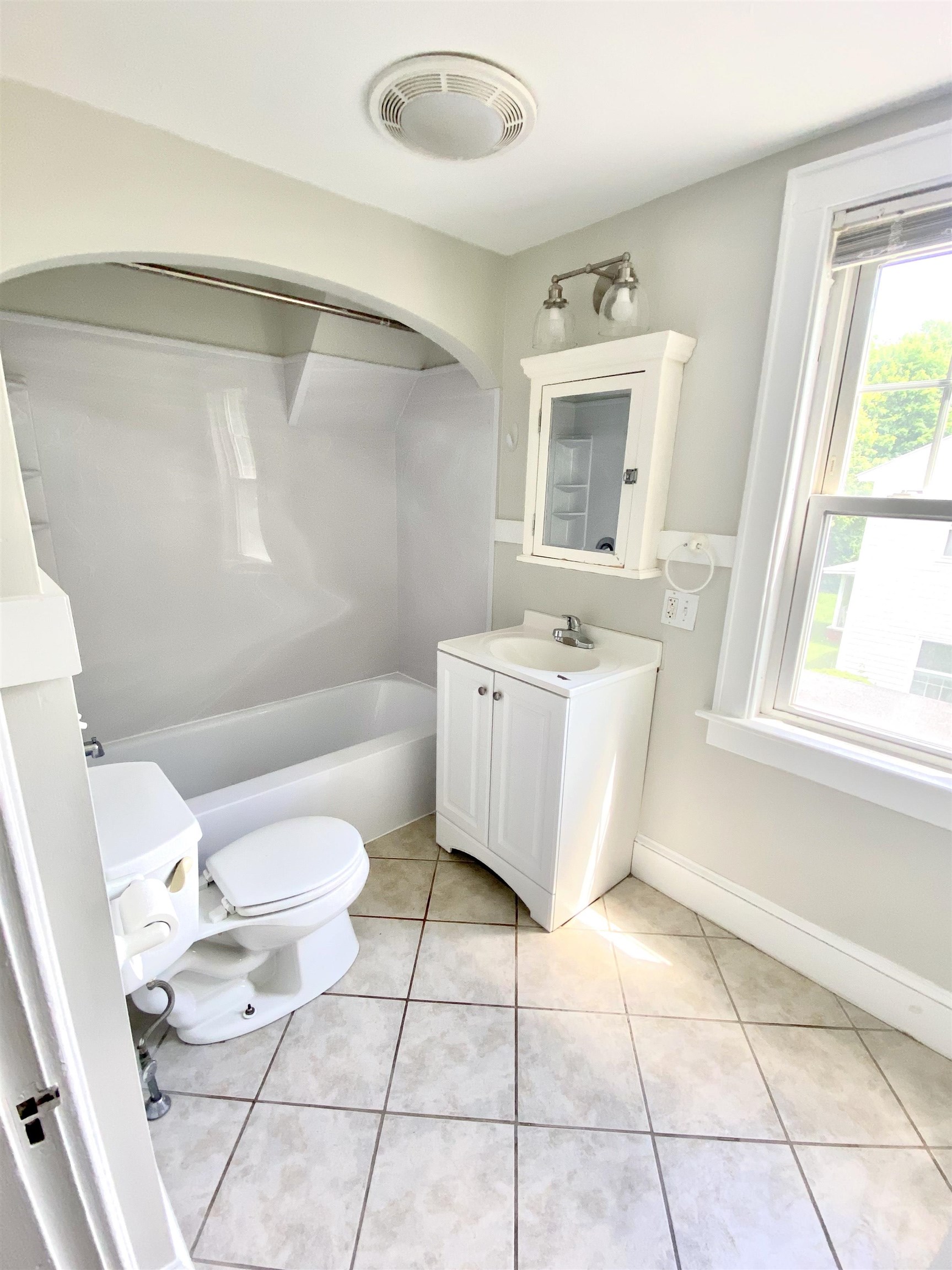 345 Coolidge Avenue Manchester, NH 03102 - Photo 14 of 15