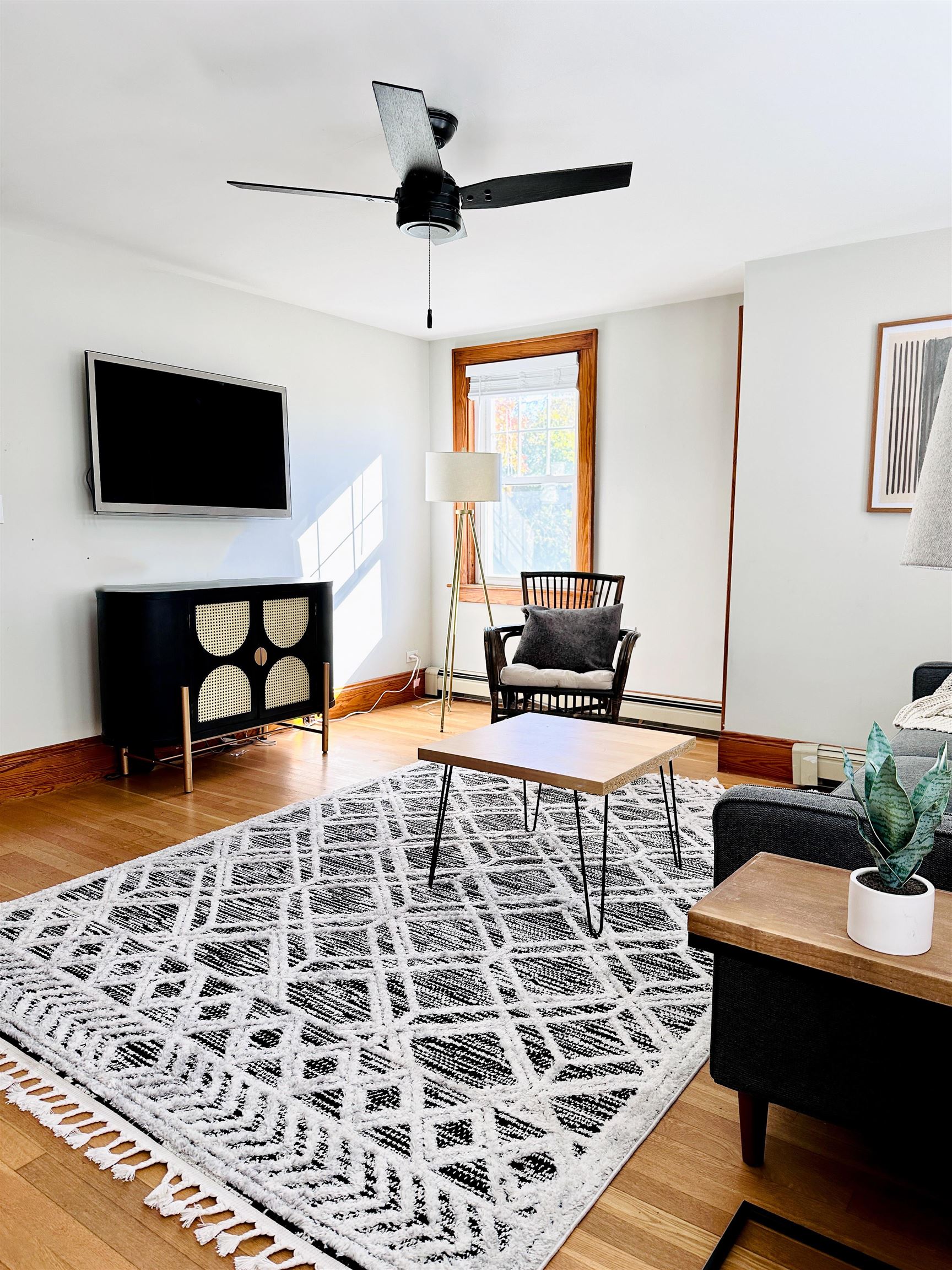 345 Coolidge Avenue Manchester, NH 03102 - Photo 6 of 15