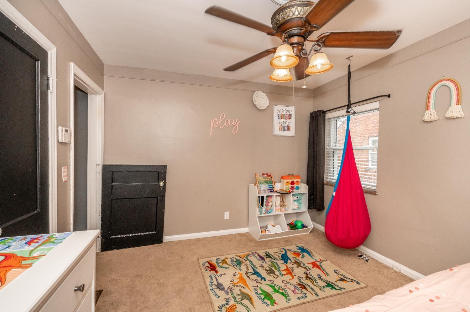 703 Anderson Ferry Road Cincinnati, OH 45238 - Photo 17 of 37