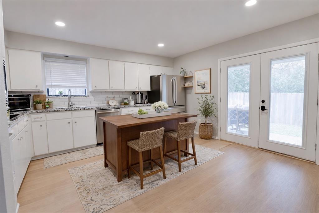 54 Legend Road Benbrook, TX 76132 - Photo 7 of 19 Virtually staged