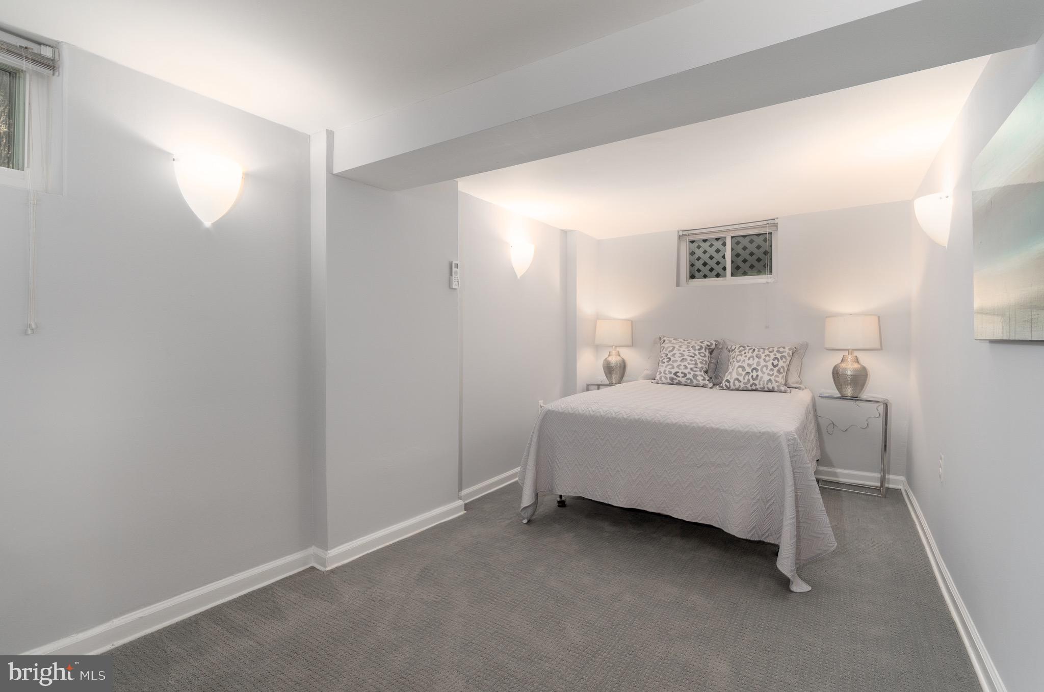 2026 Klingle Road Northwest Washington, DC 20010 - Photo 40 of 52 Den