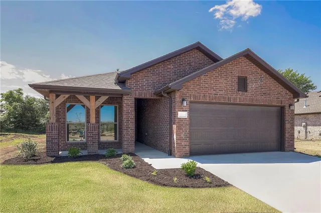 $439,725 | 25481 West 84th Street, Lenexa, KS 66227