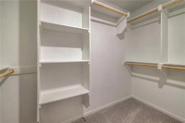 $439,725 | 25481 West 84th Street, Lenexa, KS 66227