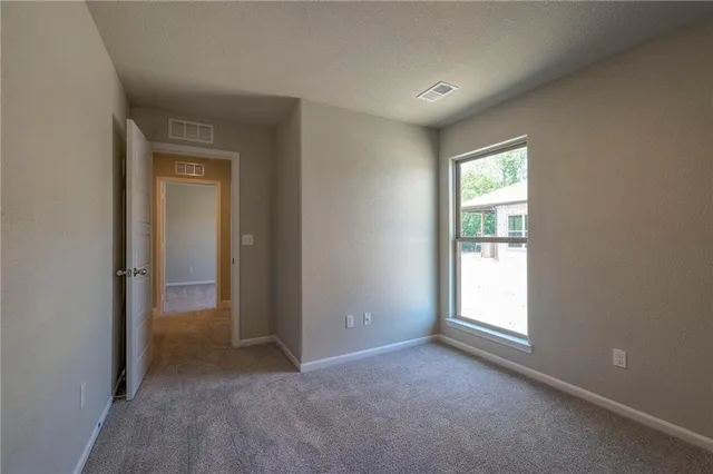 $439,725 | 25481 West 84th Street, Lenexa, KS 66227