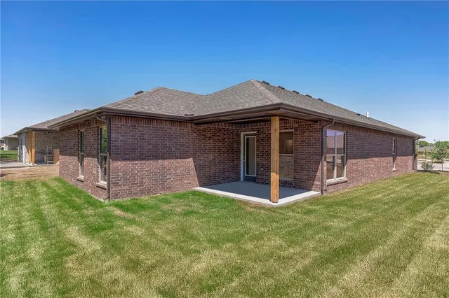 $439,725 | 25481 West 84th Street, Lenexa, KS 66227
