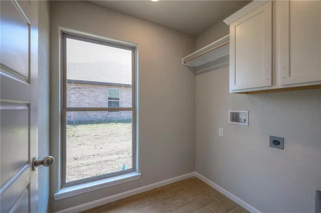 $439,725 | 25481 West 84th Street, Lenexa, KS 66227