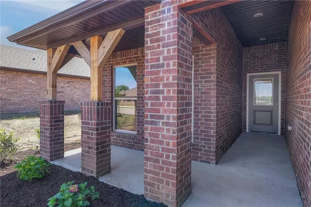 $439,725 | 25481 West 84th Street, Lenexa, KS 66227