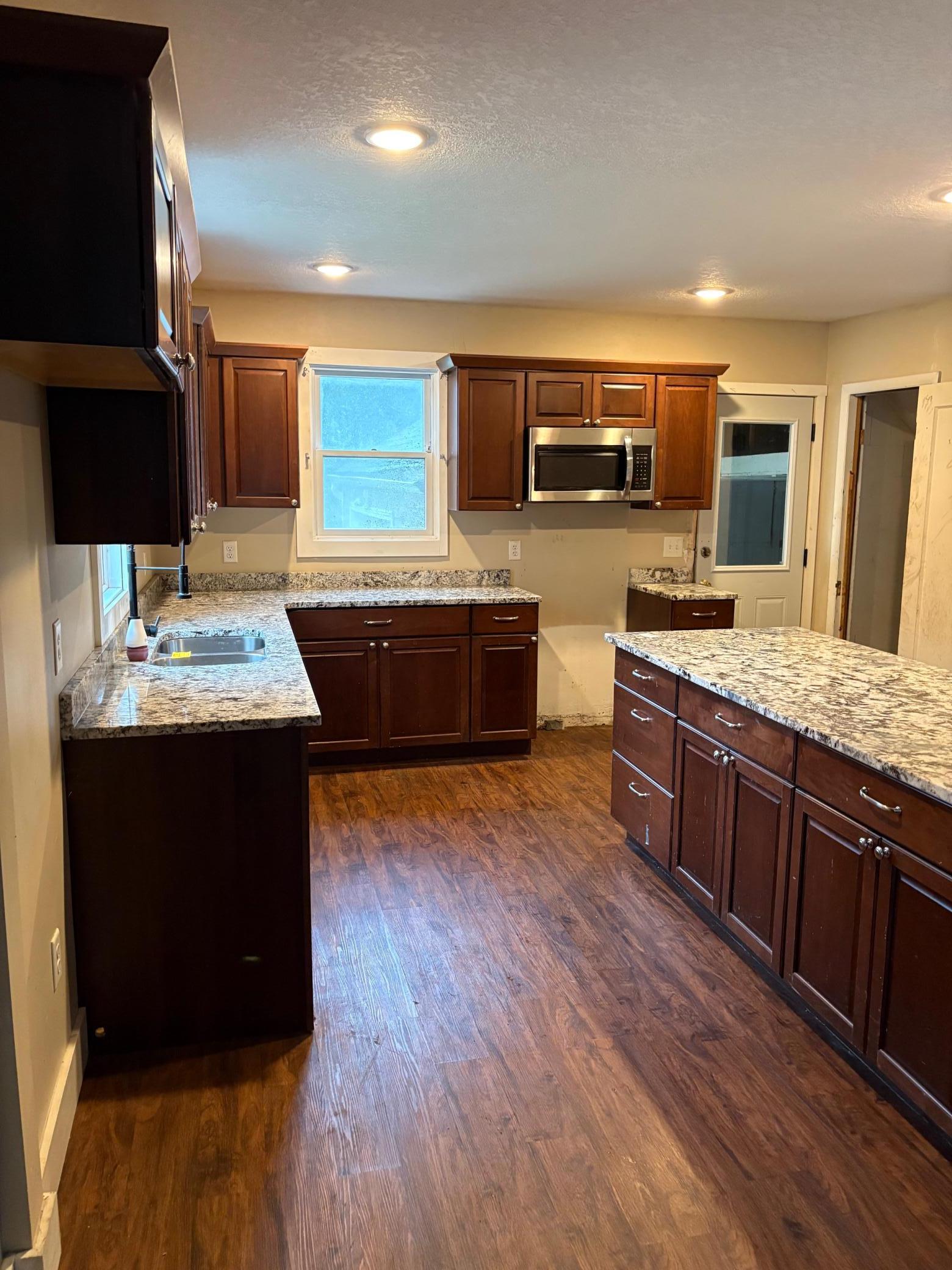 23121 Highway 14 Lewiston, MN 55952 - Photo 3 of 11