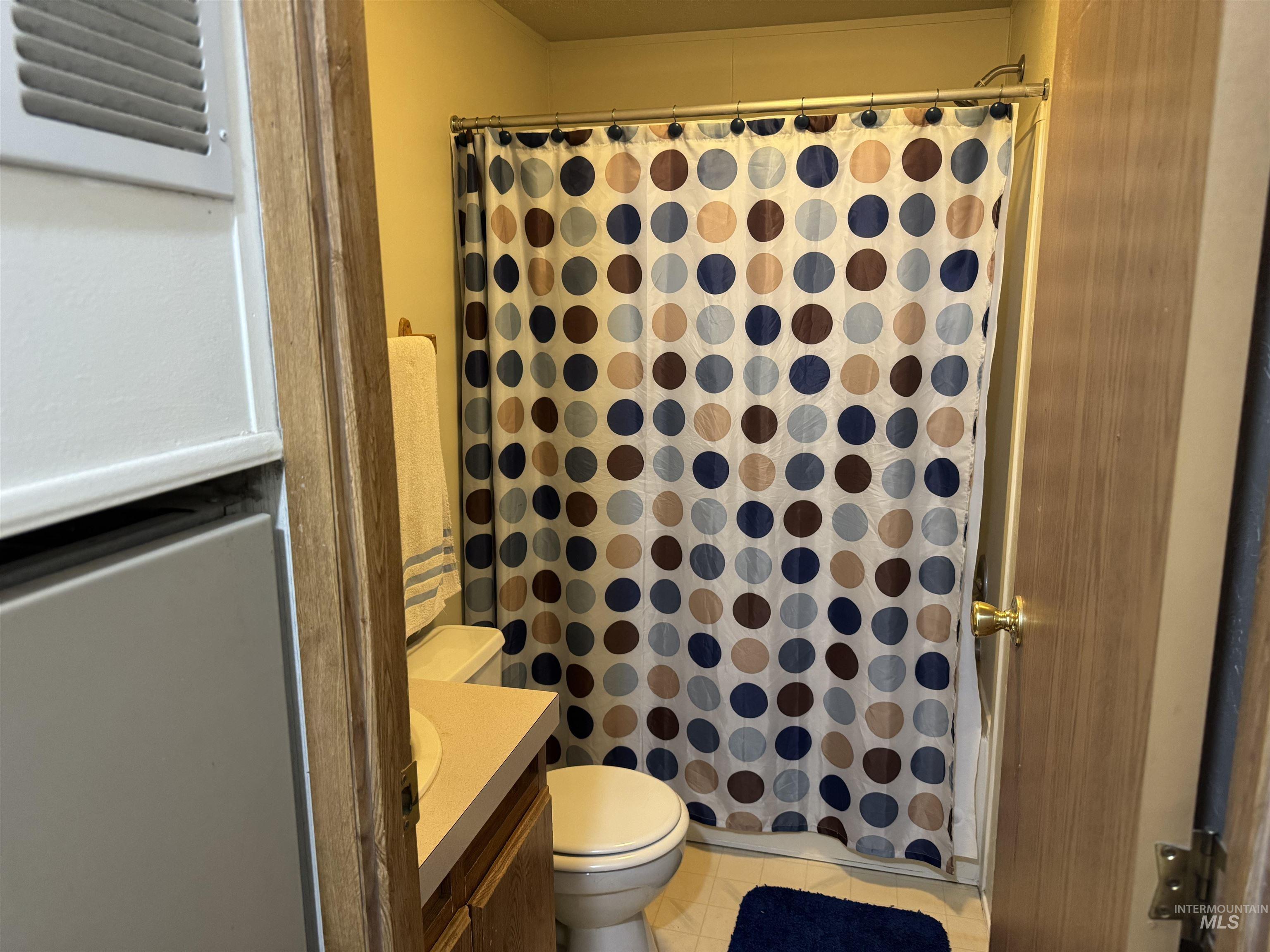 198 South Hills Road, Unit 83 Twin Falls, ID 83301 - Photo 20 of 21 Bathroom with vanity and toilet
