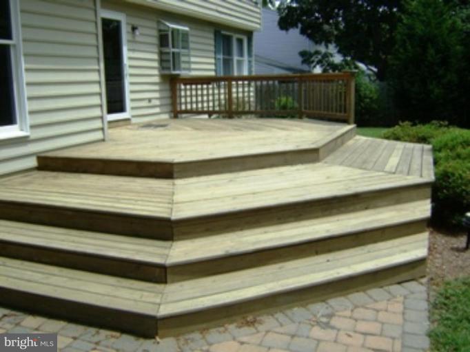 113 Calvert Road Stevensville, MD 21666 - Photo 22 of 25 Deck