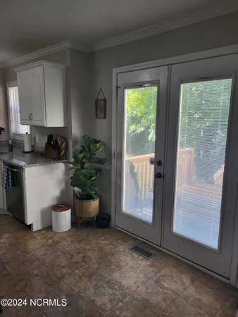 $2,100 | 220 Newport Drive, Jacksonville, NC 28540