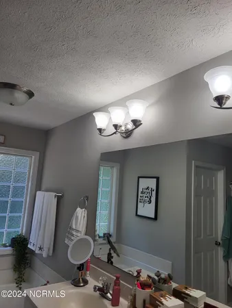 $2,100 | 220 Newport Drive, Jacksonville, NC 28540