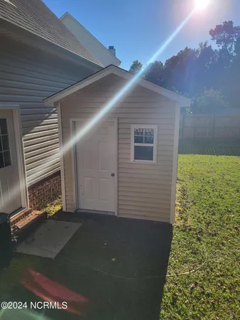 $2,100 | 220 Newport Drive, Jacksonville, NC 28540