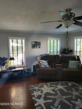 $2,100 | 220 Newport Drive, Jacksonville, NC 28540